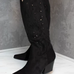 FOOTWEAR Sales -FOOTWEAR Sales black1 17d8741b 8e5f 4b2a 83c3 b4da09760200 300x