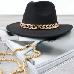 Miss Moda Luxe BLACK CHAIN DETAIL FEDORA HAT